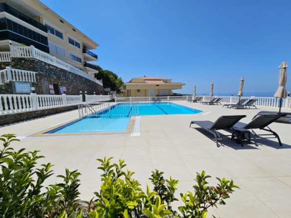 Duplex with Sea Views in Kargıcak