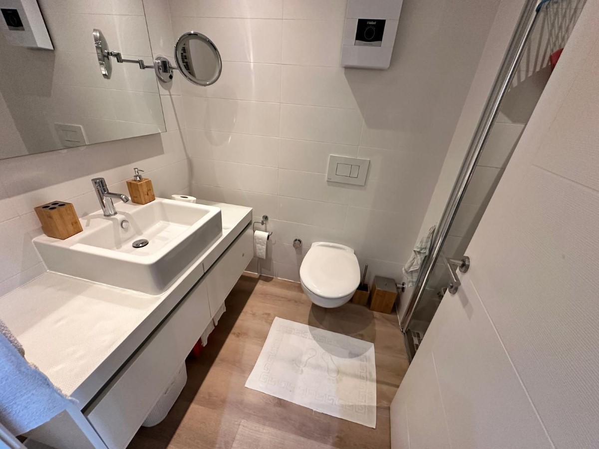 Apartment Breeze Residence (2)