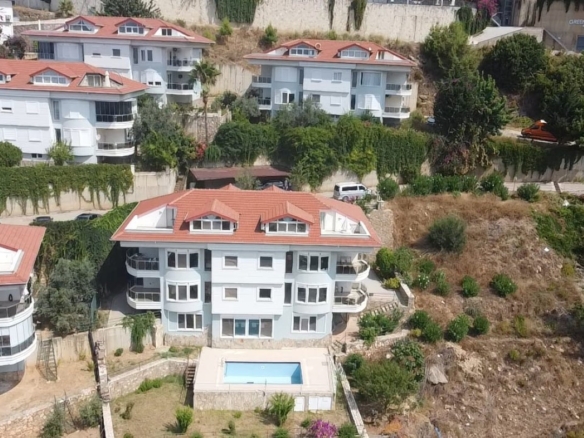 Exclusive Multi-Unit Residence with Sea Views in Alanya